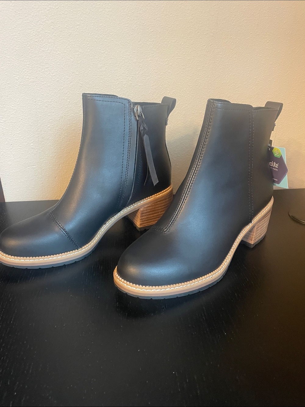 TOMS Marina Black Smooth Waxy Leather Bootie Sz- 8.5